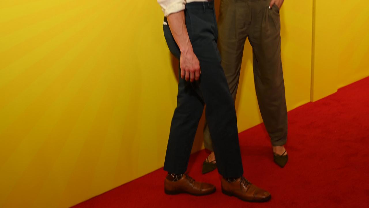 Video thumbnail for "NY: "Celebrity Autobiography" Broadway Opening Night�- Arrivals" 25.