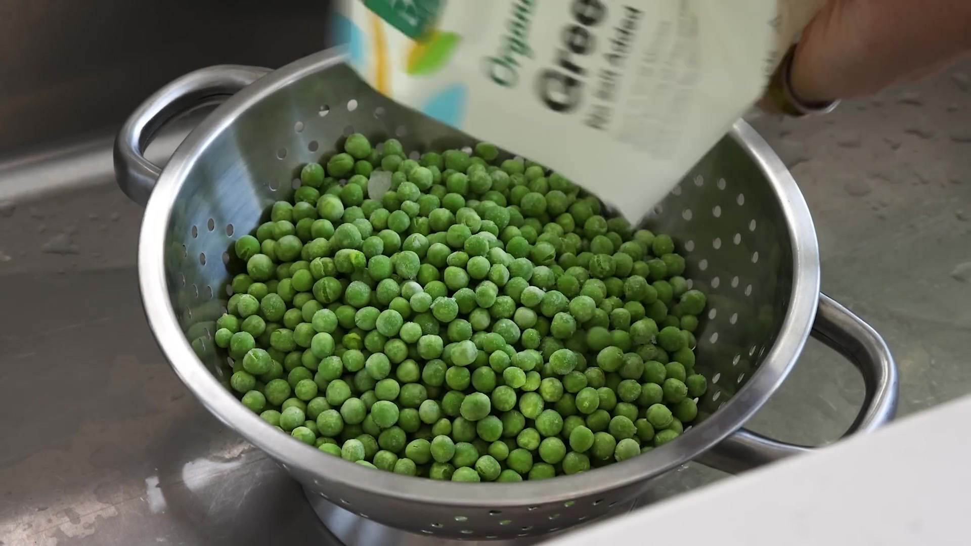 Video thumbnail for 50.CLASSIC PEA SALAD (For Spring and Summer Potlucks + Meal Prep!) (1080p 24fps)