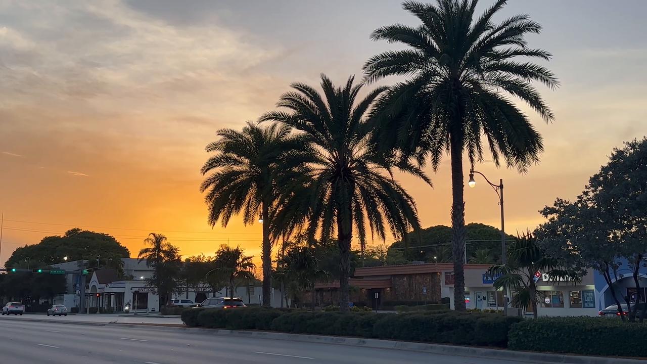 Video thumbnail for US: Saharan Dust Sunset in Florida.