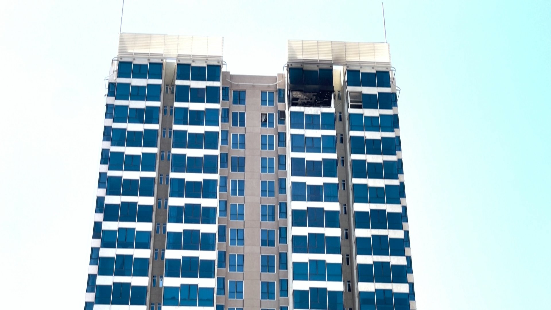 Video thumbnail for Iranian drone damages residential building in Kuwait City