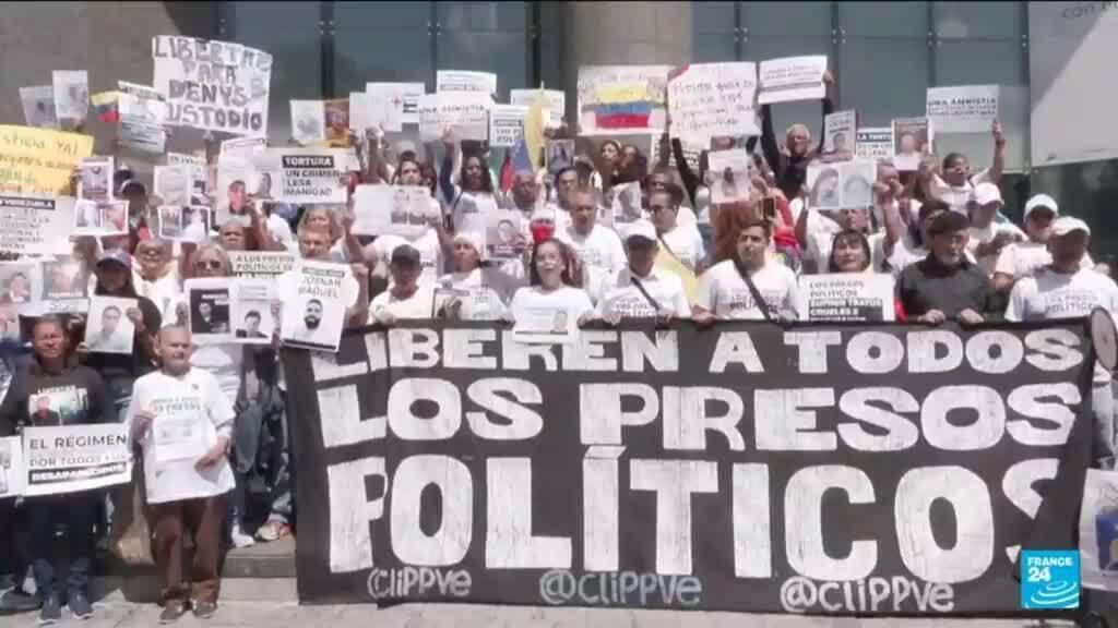 Video thumbnail for More than 200 political prisoners in Venezuela launch hunger strike