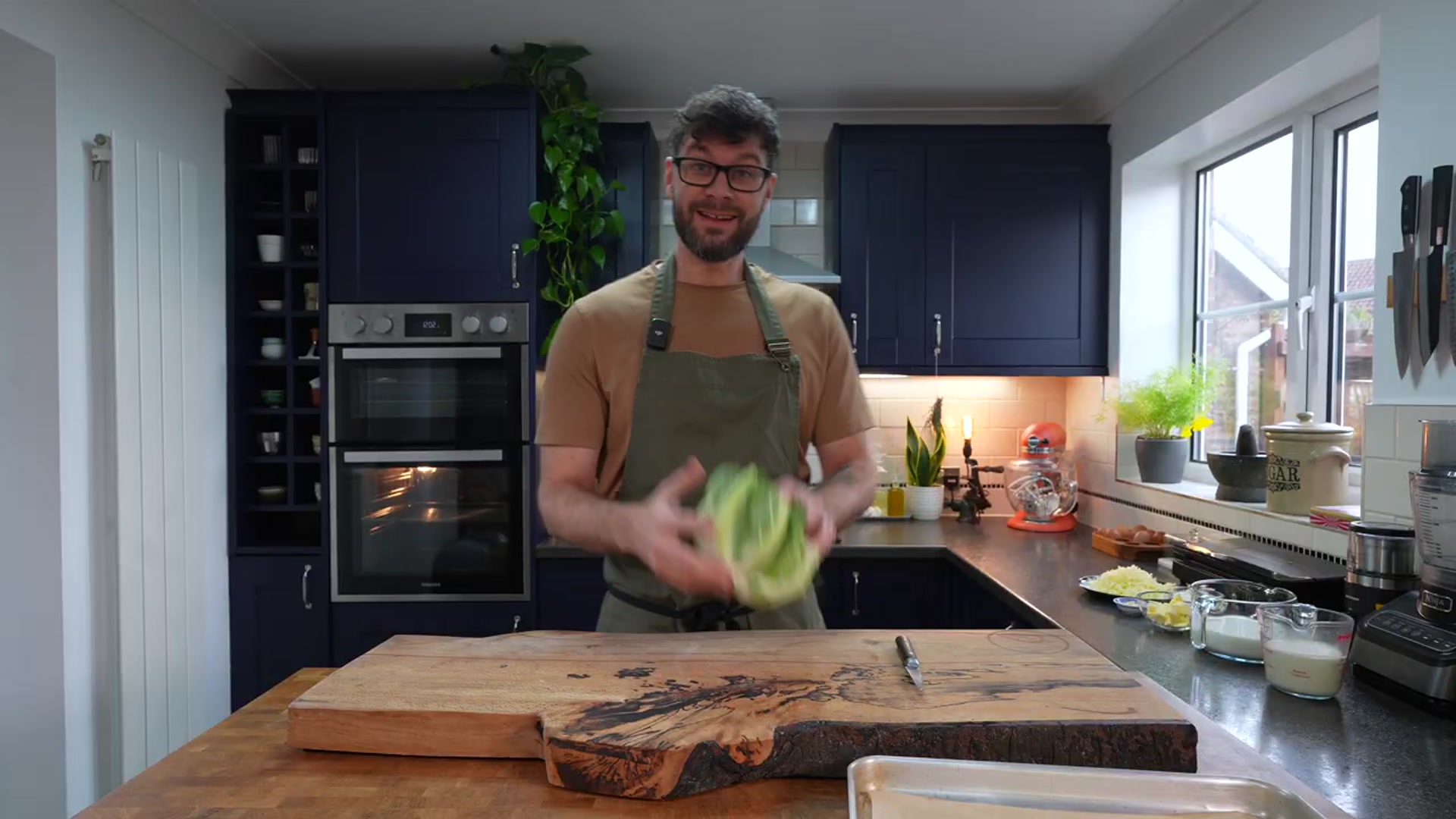 Video thumbnail for Roasted Cauliflower Cheese That s Better Than the Classic(720P HD)