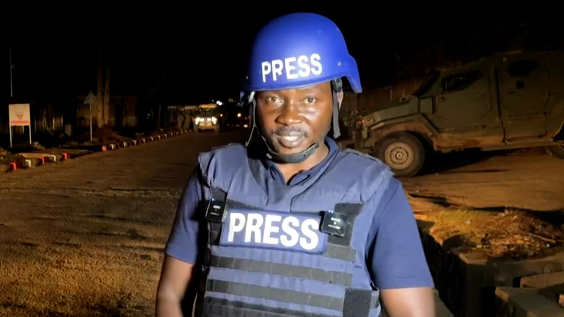Video thumbnail for M23 fighters withdraw from key DRC town of Uvira