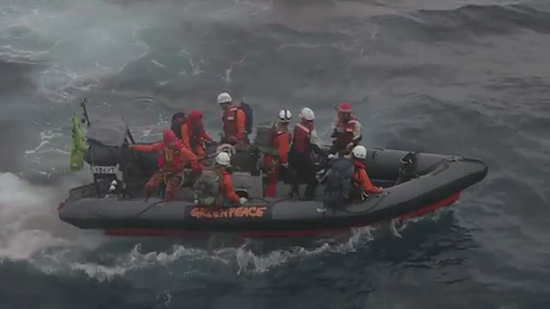 'Video thumbnail for Proteste gegen Ölbohrungen von Greenpeace 2014'