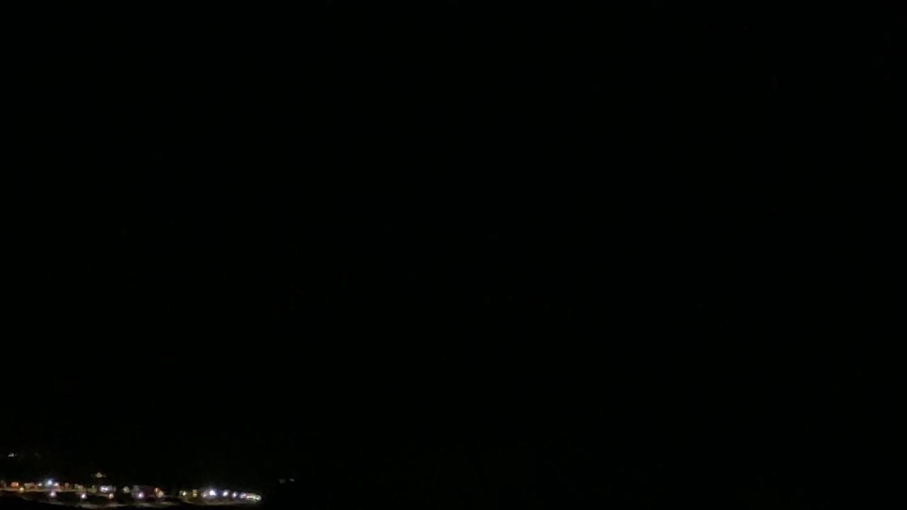 Video thumbnail for Israeli air defenses activated over Jericho after Iranian missile strikes.