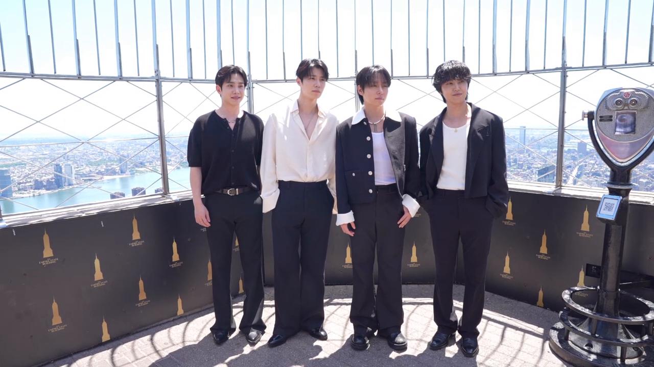 Video thumbnail for South Korean indie-pop band The Rose visits Empire State Building 2.