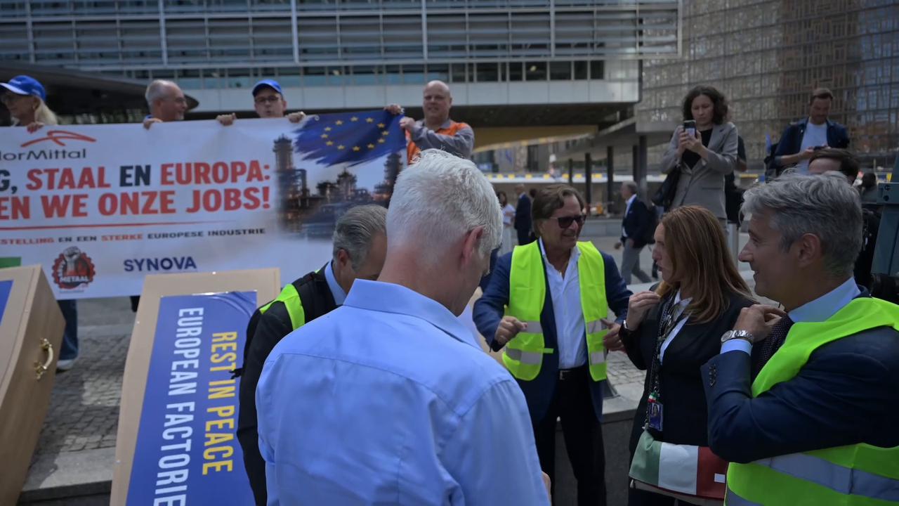 Video thumbnail for Belgium: European steel industry stages coffin protest in Brussels over low-cost imports.