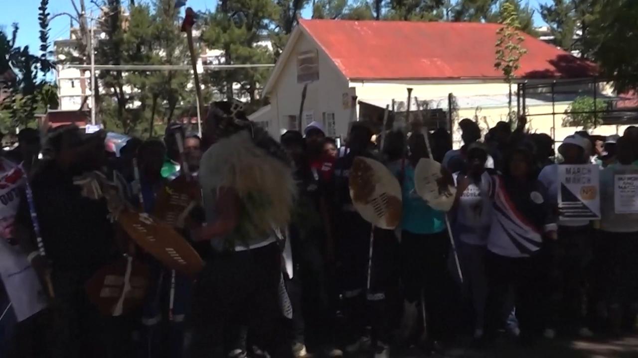 Video thumbnail for South Africa: South African gov't dismisses anti-immigration group's shutdown threat.