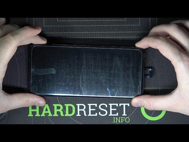 Video thumbnail for How to Apply Tempered Glass on Samsung Galaxy S21 Ultra?