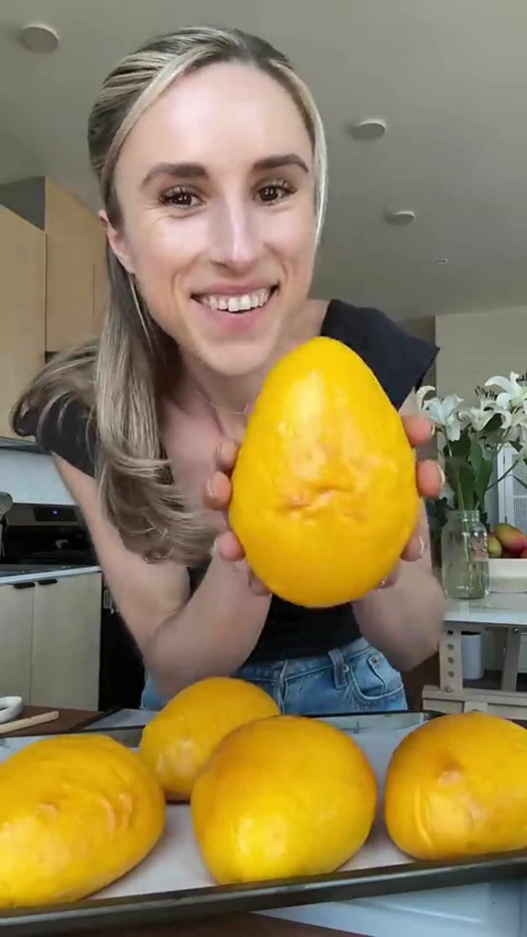 Video thumbnail for How about a 🥭    pastry  mango  dessert  baking  patisserie(480P)