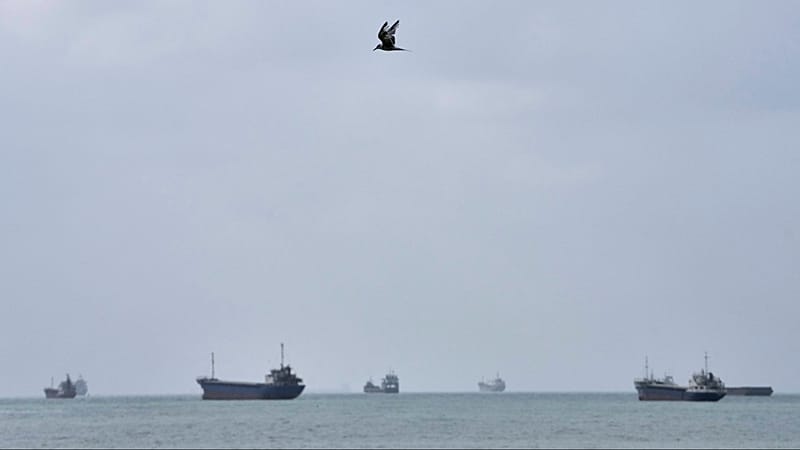 Video thumbnail for Tensions in the Strait of Hormuz drive oil prices as US and Iran both claim control