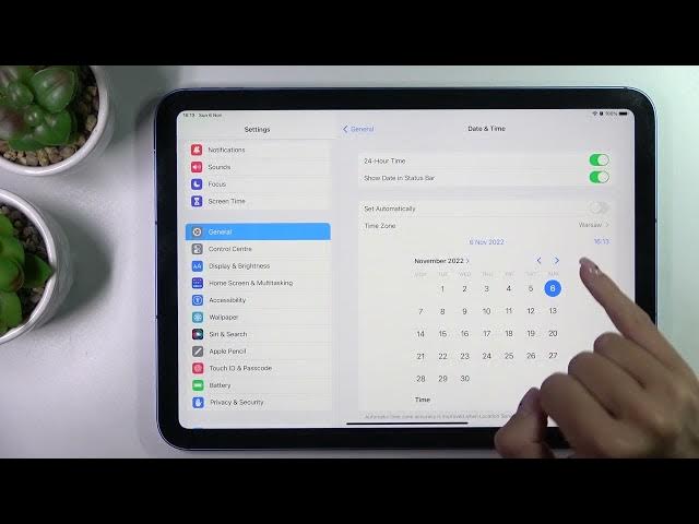 Video thumbnail for How to Change Date and Time on the iPad 10th Generation (2022)