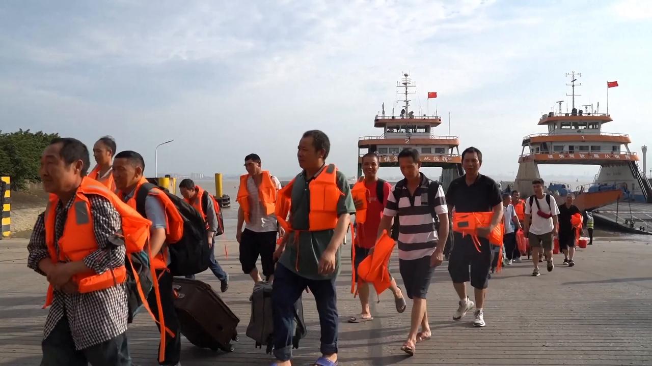 Video thumbnail for China: China's eastern provinces step up defenses as Typhoon Bavi approaches.