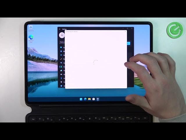 Video thumbnail for HUAWEI MateBook E Windows 11 - How To Add Account