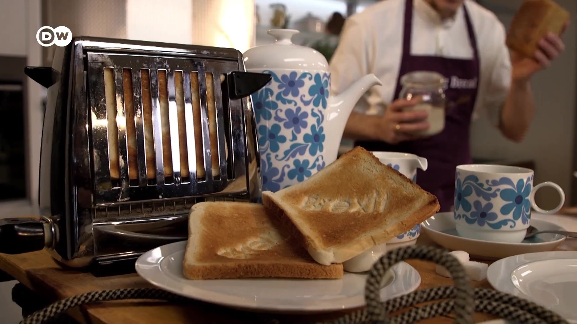 Video thumbnail for Classic White Loaf Bread From The UK ¦ EU Politics Explained by Baking a British White Loaf (1080p 25fps H264 128kbit AAC)