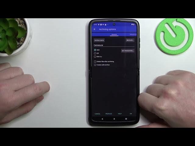 Video thumbnail for Motorola RAZR 2022 - How To Pack Files Into Rar & Zip Archives