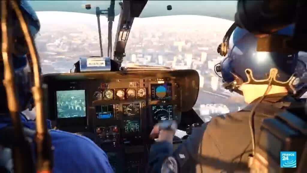 Video thumbnail for How does the French police prepare itself for the New Year's Eve festivities?