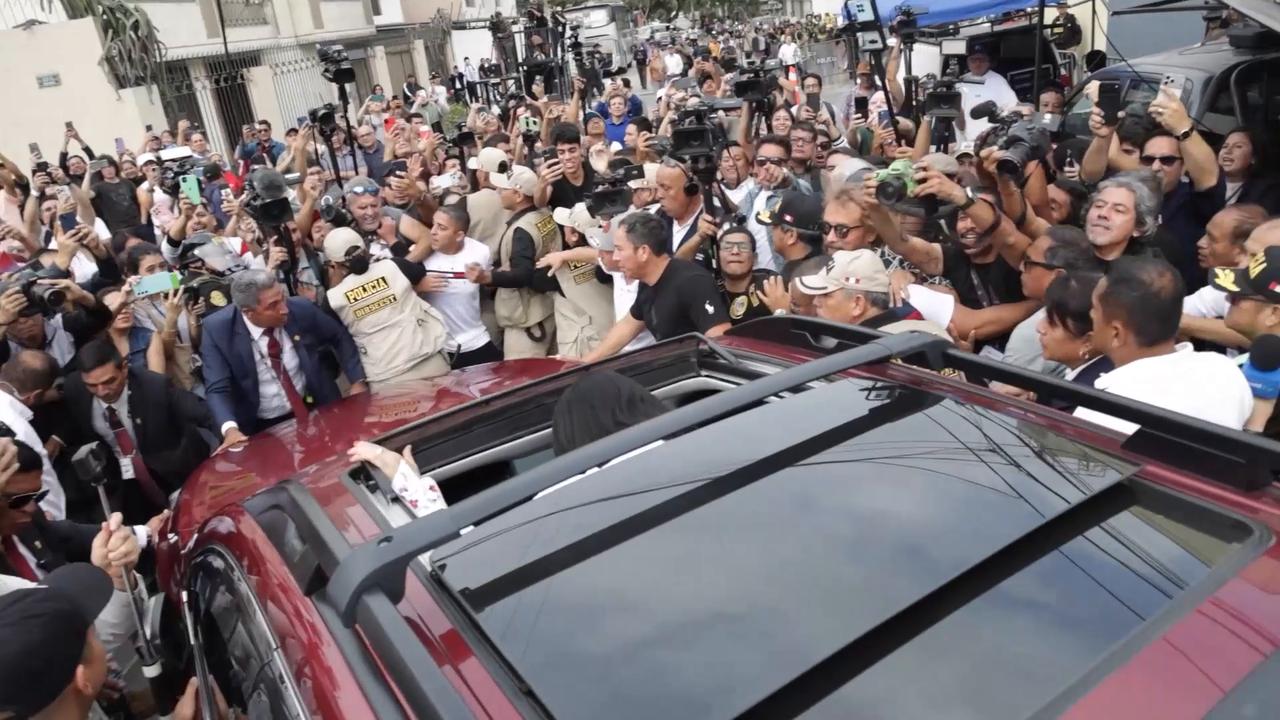 Video thumbnail for Peru: Peruvians head to polls for presidential runoff.
