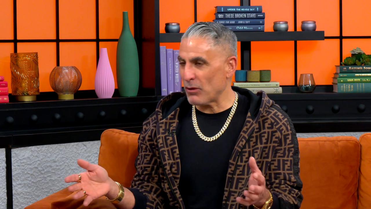 Video thumbnail for Reza Farahan No Longer Believes Mike Shouhed Should Return To 'The Valley: Persian Style'