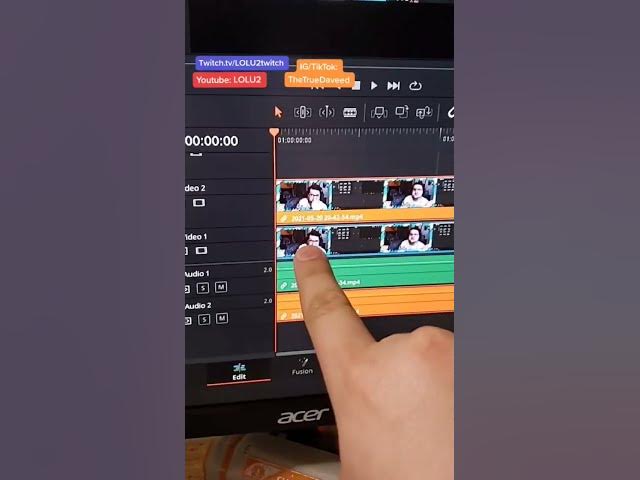 Video thumbnail for How to Edit with the side-by-side 1080p recording setup! #obs #twitch #streamer #editing #howto