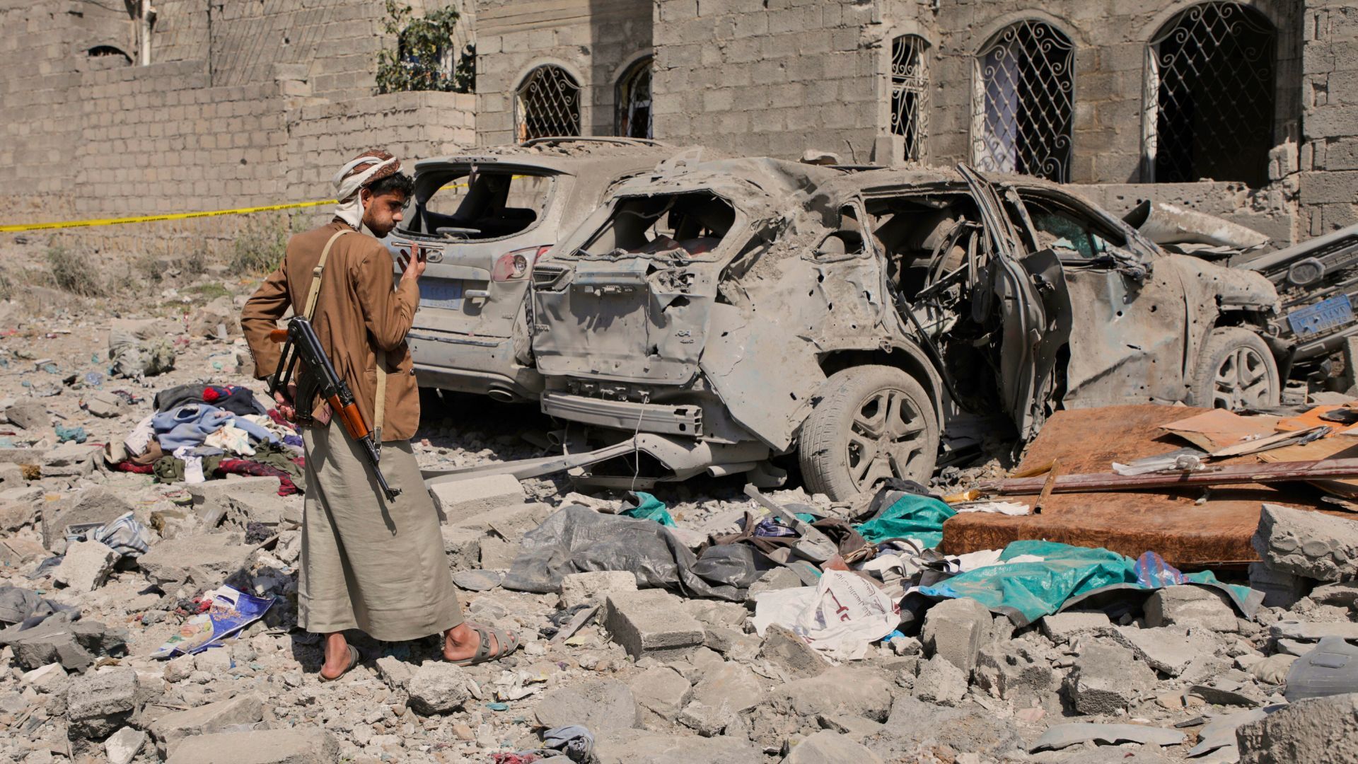 Video thumbnail for Yemen’s Houthis claim shooting down another US drone