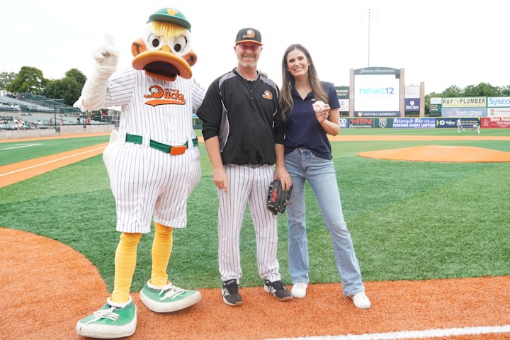 Video thumbnail for News 12’s Jenn Seelig throws out first pitch at Ducks game