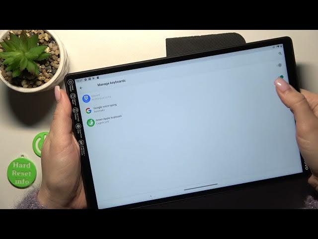 Video thumbnail for How to Install iPhone Keyboard on Lenovo Tab M10+ - Apply iOS Keyboard