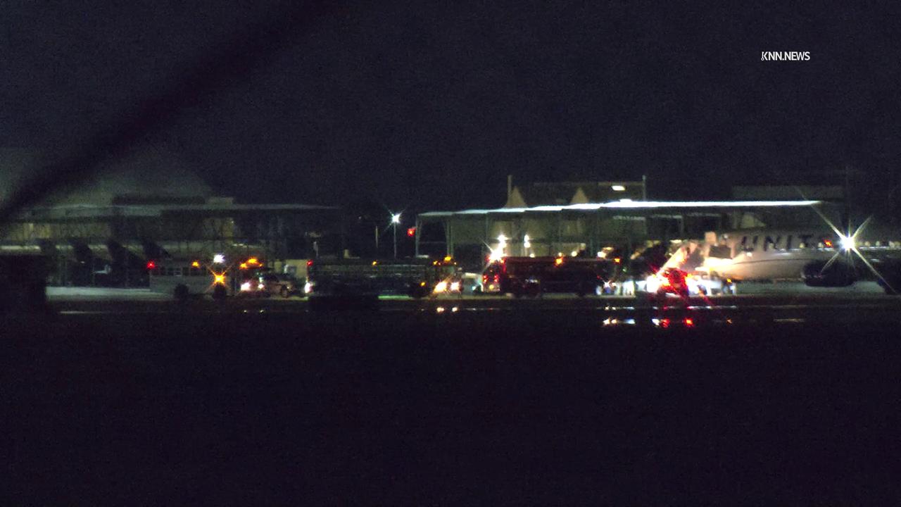 Video thumbnail for US, Phoenix: Glendale United Airlines Flight Makes Emergency Landing At Luke Air Force Base.