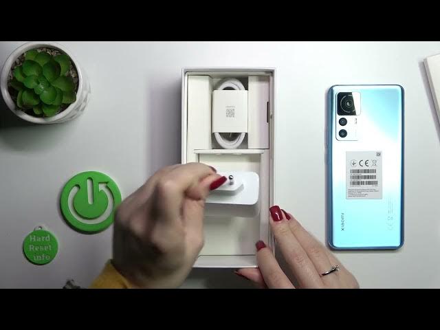 Video thumbnail for Does XIAOMI 12T Pro Come with Charger? – What’s In The Box?