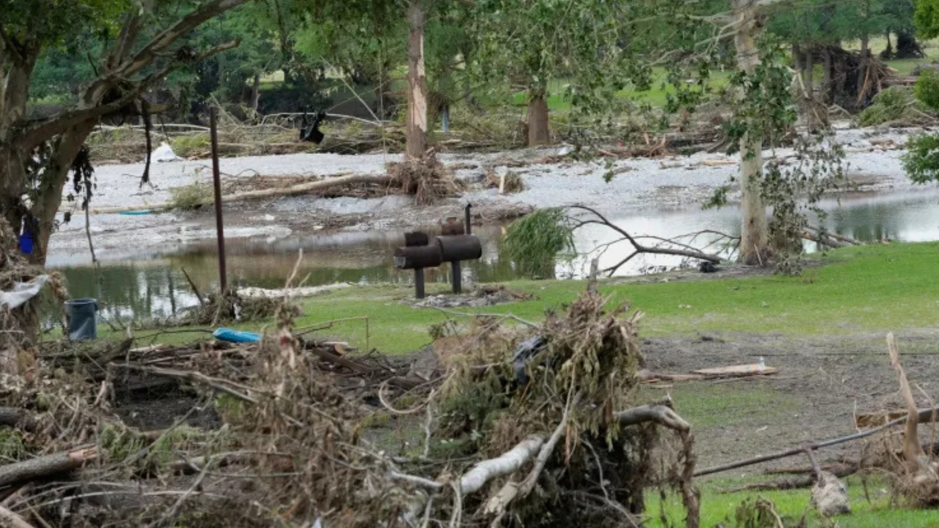 Video thumbnail for Texas floods devastate towns, businesses plead for help before Trump visit