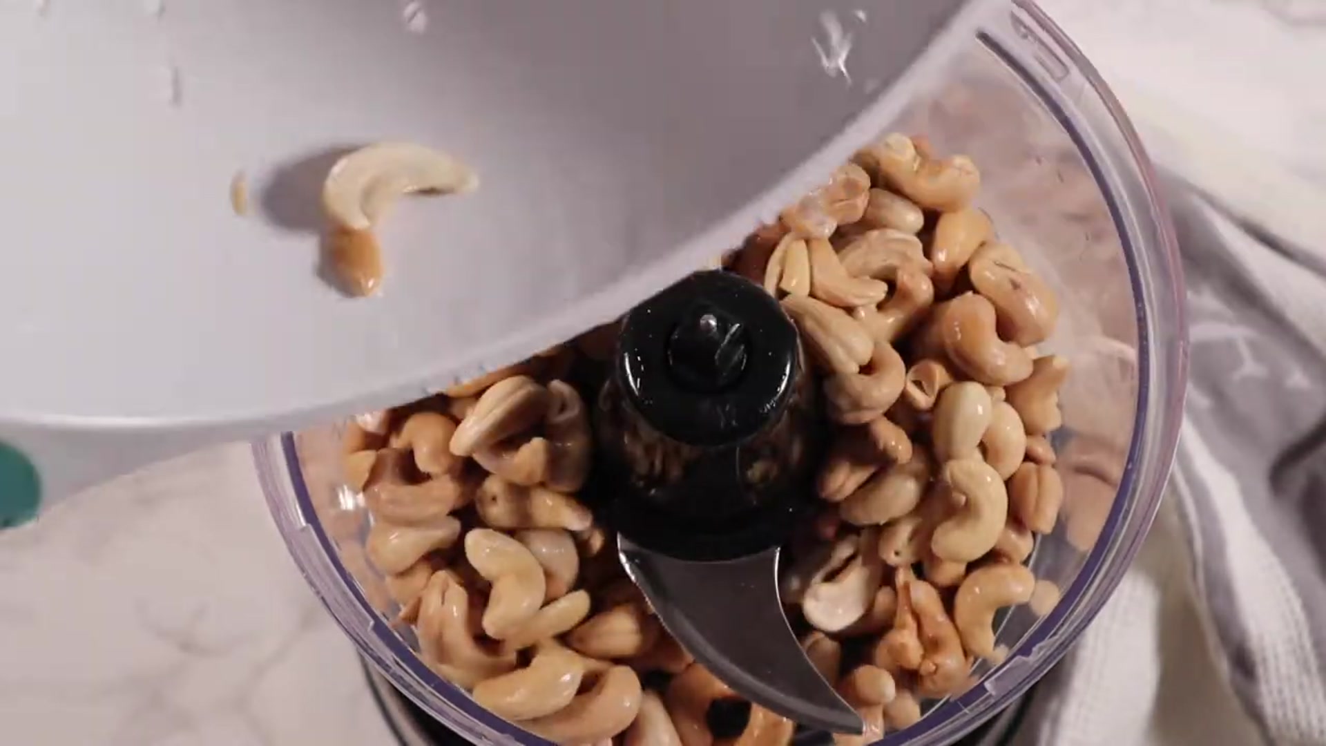 Video thumbnail for Cashew Cream Veggie Pasta _ Vegan Gluten-Free_ Nutrient Rich Pasta_(720P_HD)