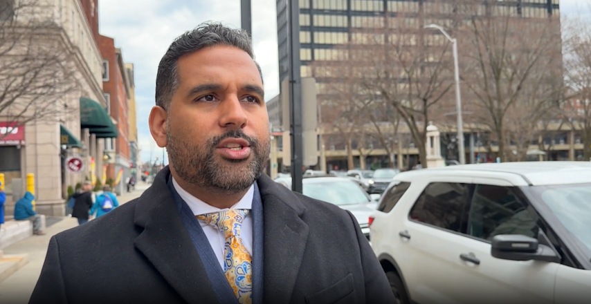 Video thumbnail for Former Connecticut state senator loses law license after wire fraud conviction