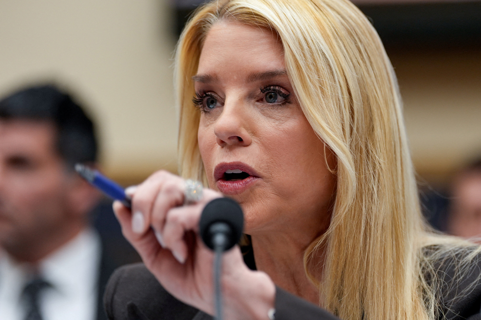 Video thumbnail for Congresswoman presses Pam Bondi to apologise to Epstein victims
