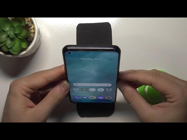 Video thumbnail for Realme GT Face Unlock Test - How Fast it Works | Realme Face Unlocking