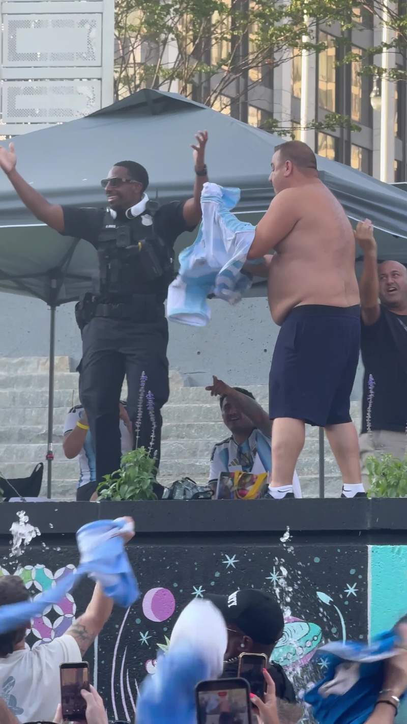 Video thumbnail for Police Officer Dancing with Argentina Fans at World Cup 2026