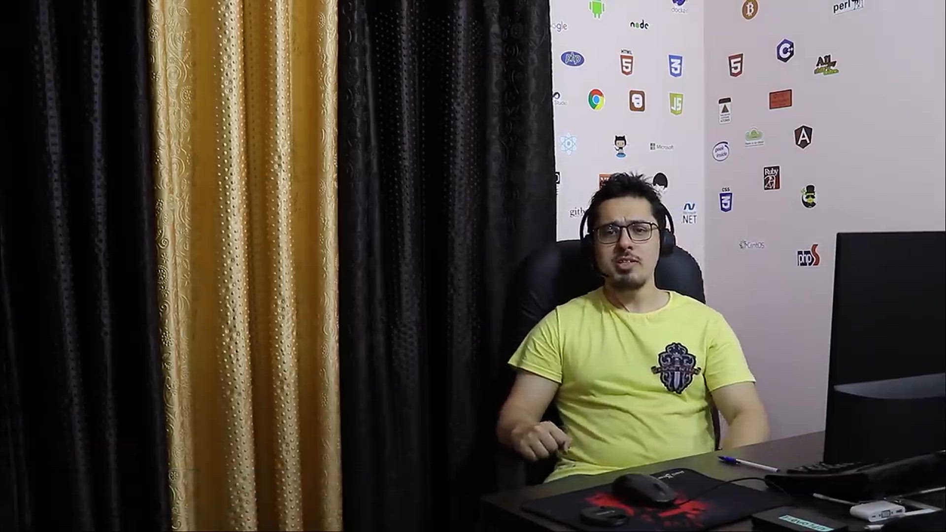 'Video thumbnail for 8 Programming Languages in ONLY 10 minutes!'