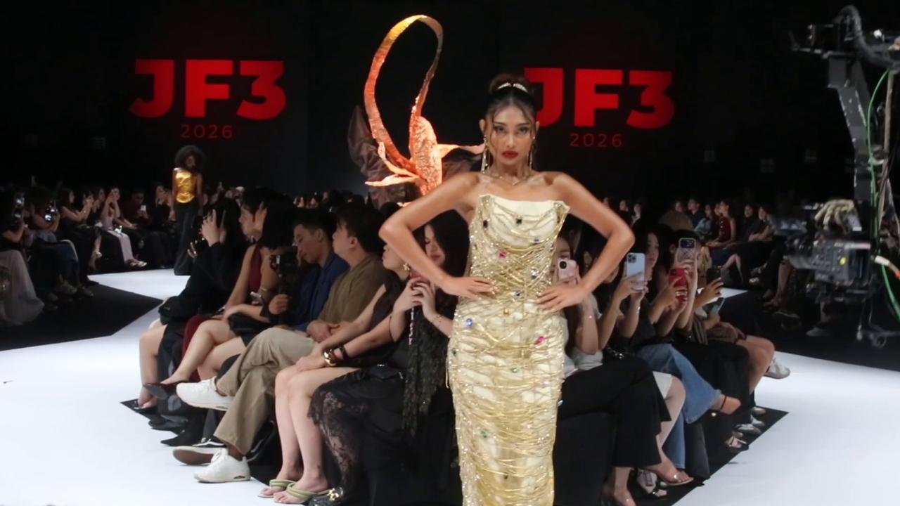 Video thumbnail for Indonesia: 2026 JF3 Fashion Festival continues in Indonesian capital.