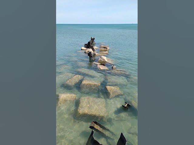 Video thumbnail for Lake Michigan Pier Ruins Near Hollywood Beach in Chicago, Illinois