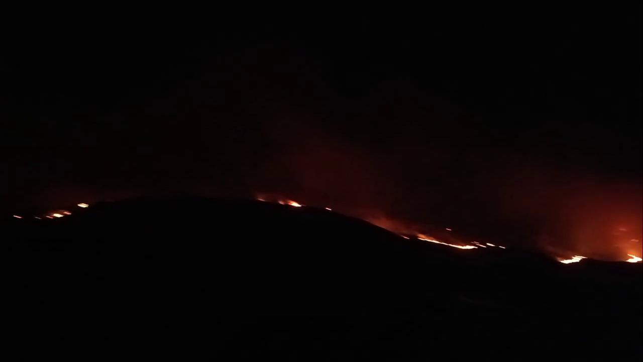 Video thumbnail for Spain: Wildfire Breaks Out in Burgohondo, Ávila Province 3.