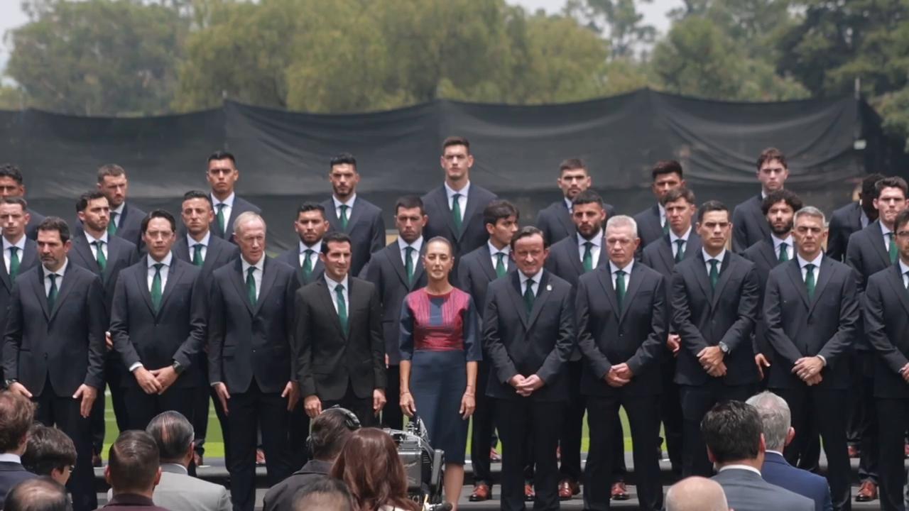 Video thumbnail for Mexico: Sheinbaum joins Mexico team at World Cup flag presentation.