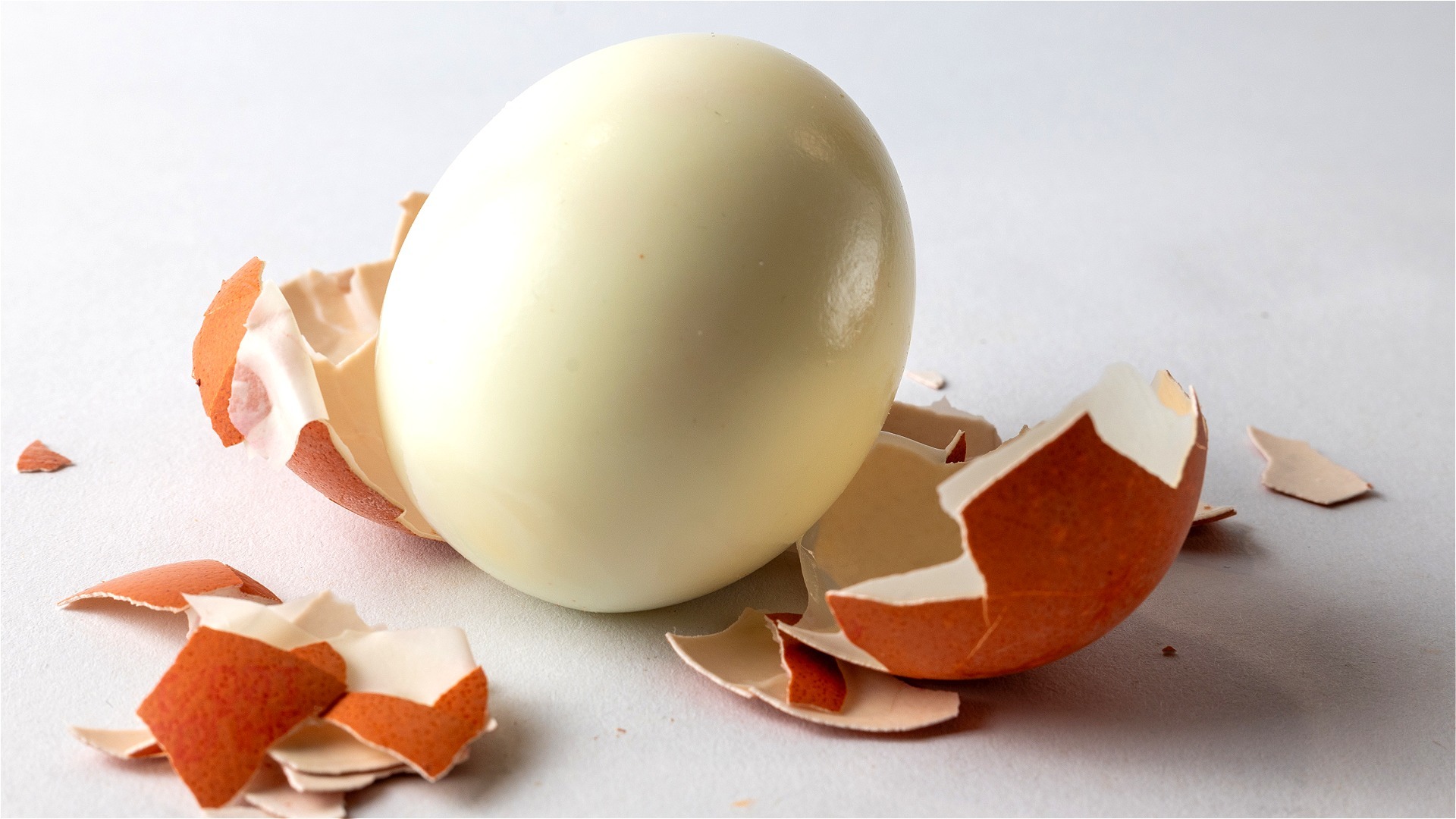 Video thumbnail for The Secret Trick That Makes Hard-Boiled Eggs Way Easier To Peel