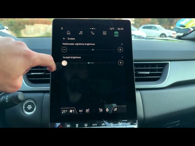 Video thumbnail for Renault Captur – How to Adjust Screen Brightness