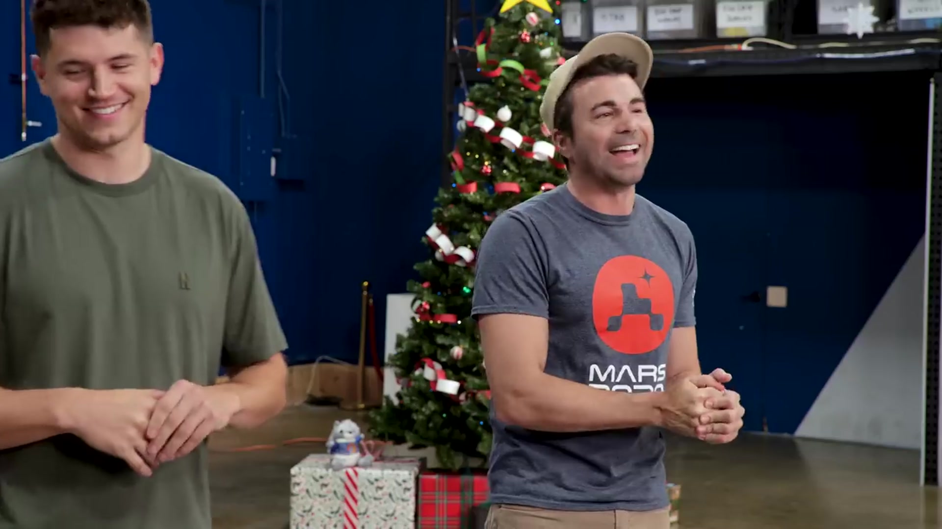 Video thumbnail for Engineer vs Pro Chef Extreme Gingerbread House Contest(720P HD)