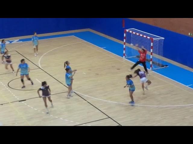 Video thumbnail for Resumen Balonmano Torrejón - CD Iplacea (1ª Territorial Femenina) Jornada 2 (9 octubre 2022)