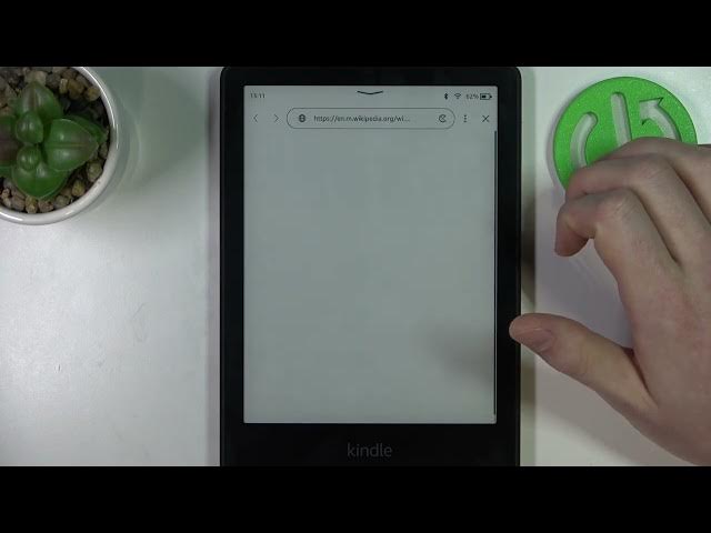 Video thumbnail for Amazon Kindle Paperwhite 11th Generation - How To Edit Web Browser Bookmarks