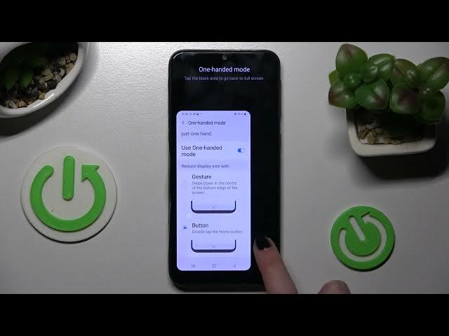 Video thumbnail for How to Enter One Handed Mode on SAMSUNG Galaxy A20e?