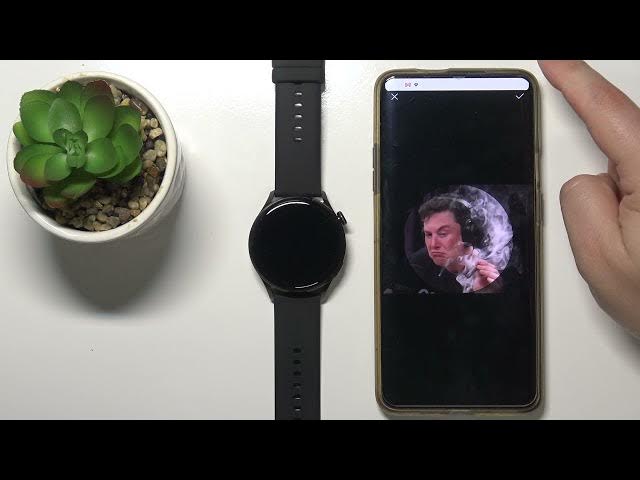 Video thumbnail for How to Set Custom Watch Face in HUAWEI Watch 3 – Update Home Screen