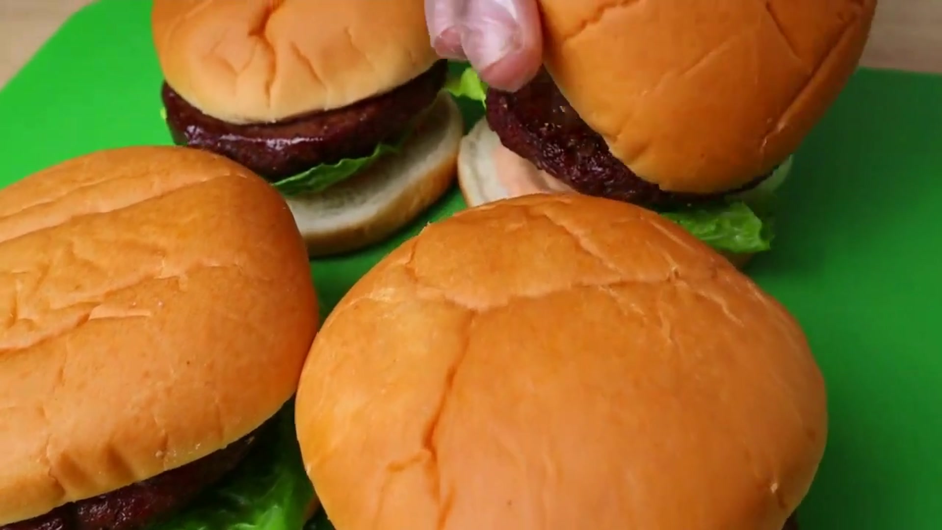 Video thumbnail for Smash Burger Recipe