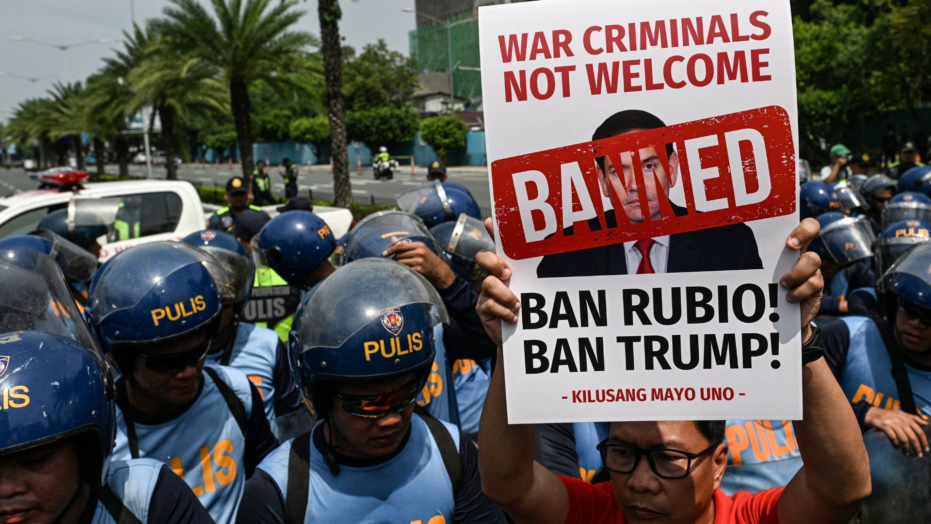 Video thumbnail for ‘War criminals not welcome’: Protesters rally in Manila amid Rubio’s ASEAN visit