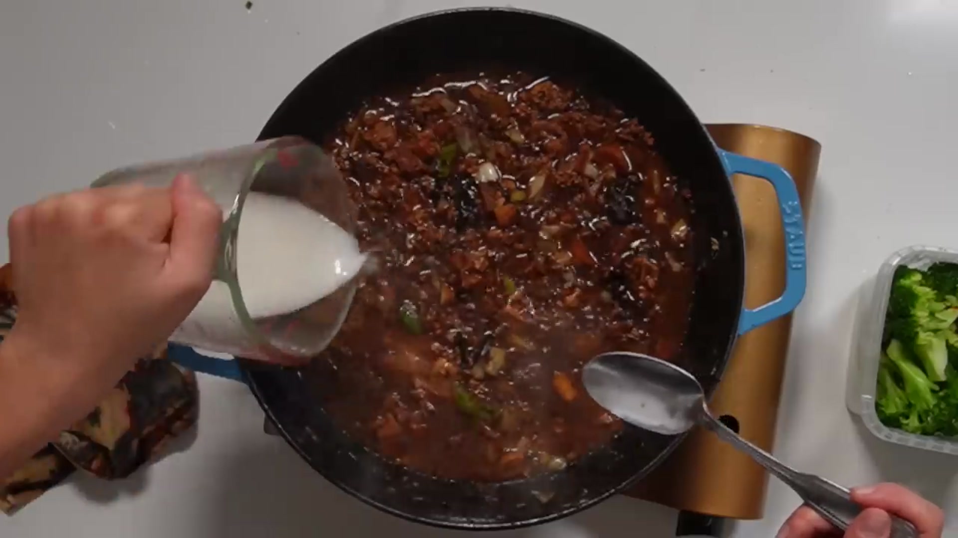 Video thumbnail for How Koreans Meal Prep(720P HD)